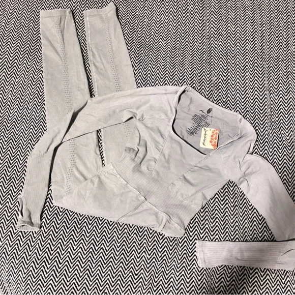 FP Movement Movement Free People Good Karma Long Sleeve Onesie In Gray Sz S/XS - Picture 11 of 11